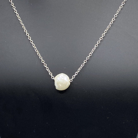 Lolawantsjewelry Necklaces Modern Pearl on Silver
